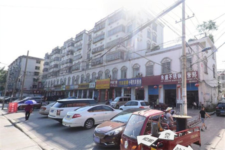 城北忠真新天地4室2厅2卫145m2豪华装修